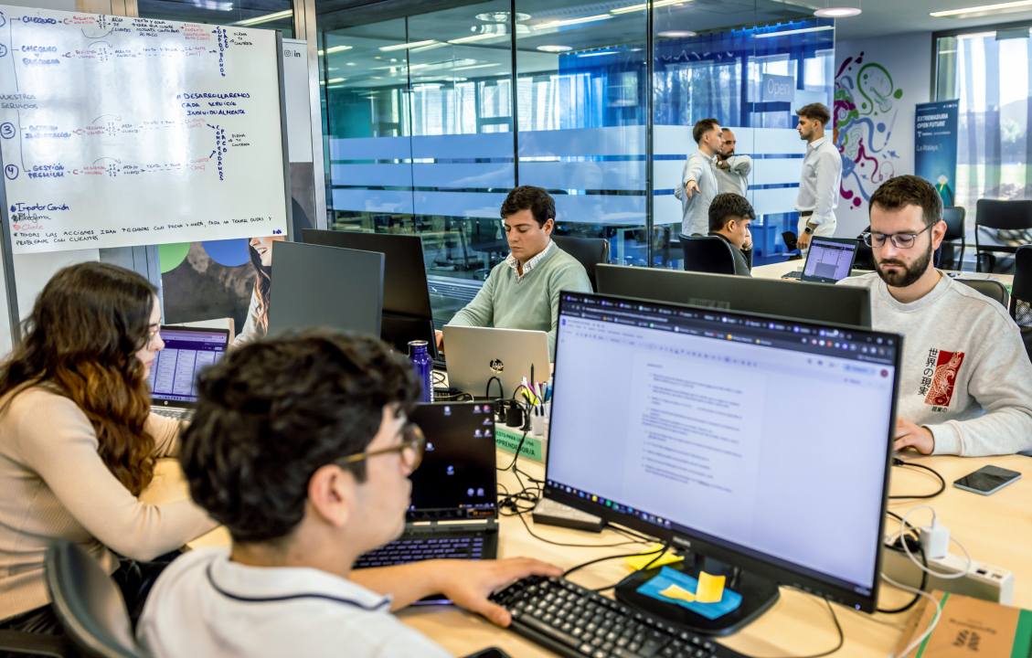 Extremadura Open Future, en la élite nacional de aceleradoras según Funcas 2025